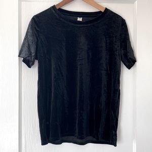 Old Navy black velvet short sleeve t-shirt